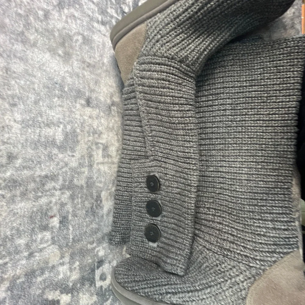 UGG Womens 5.5 Cardy Boots Grey Knit Wool Button Detail Fabric